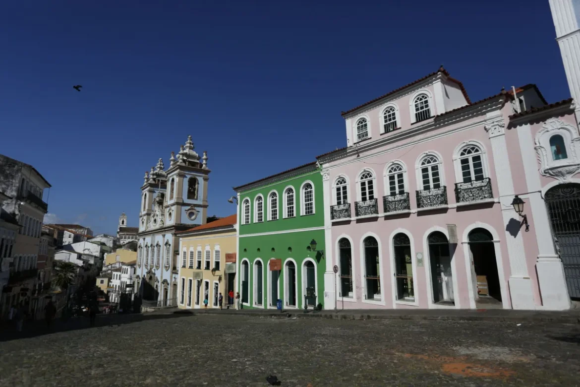 Video-moradora-denuncia-turistas-que-teriam-a-acus0123997000202308241235-ScaleDownProportional