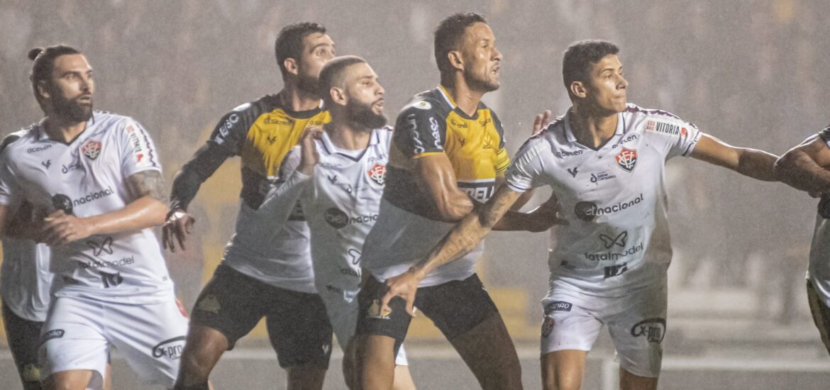 141798fora-de-casa-vitoria-e-derrotado-pelo-criciuma-e-encerra-sequencia-positiva-na-serie-b-3