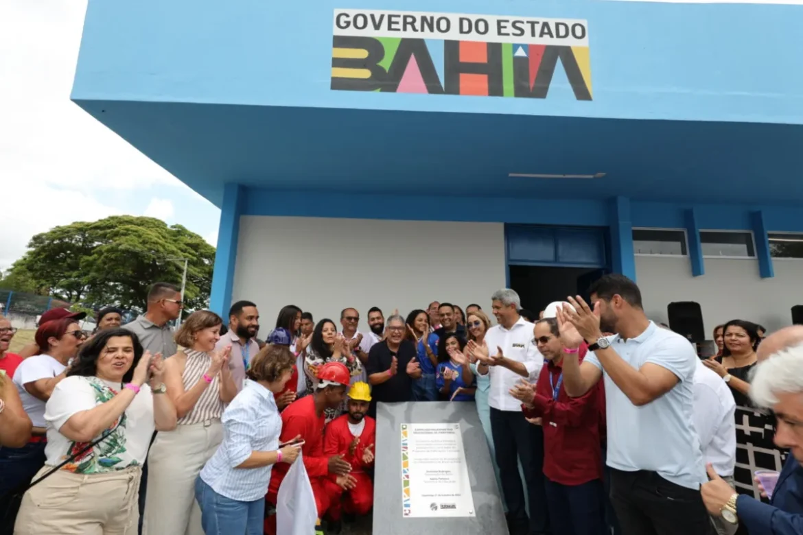 Governador-entrega-Complexo-Poliesportivo-e-aerodr0124411200202310011518-ScaleDownProportional