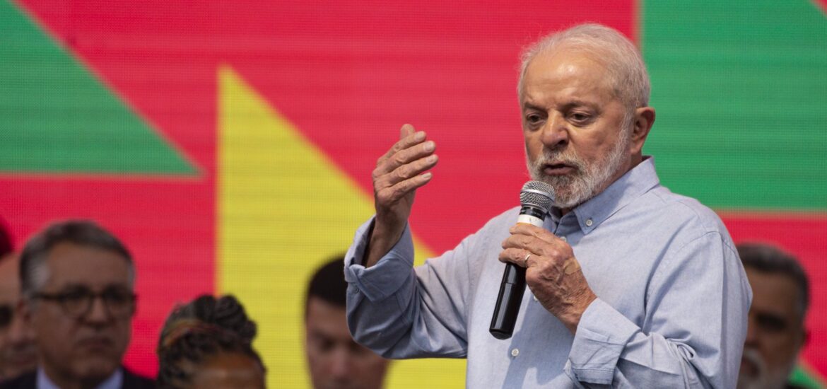 144630governo-lula-decide-que-novo-valor-do-salario-minimo-sera-de-r-1412-3