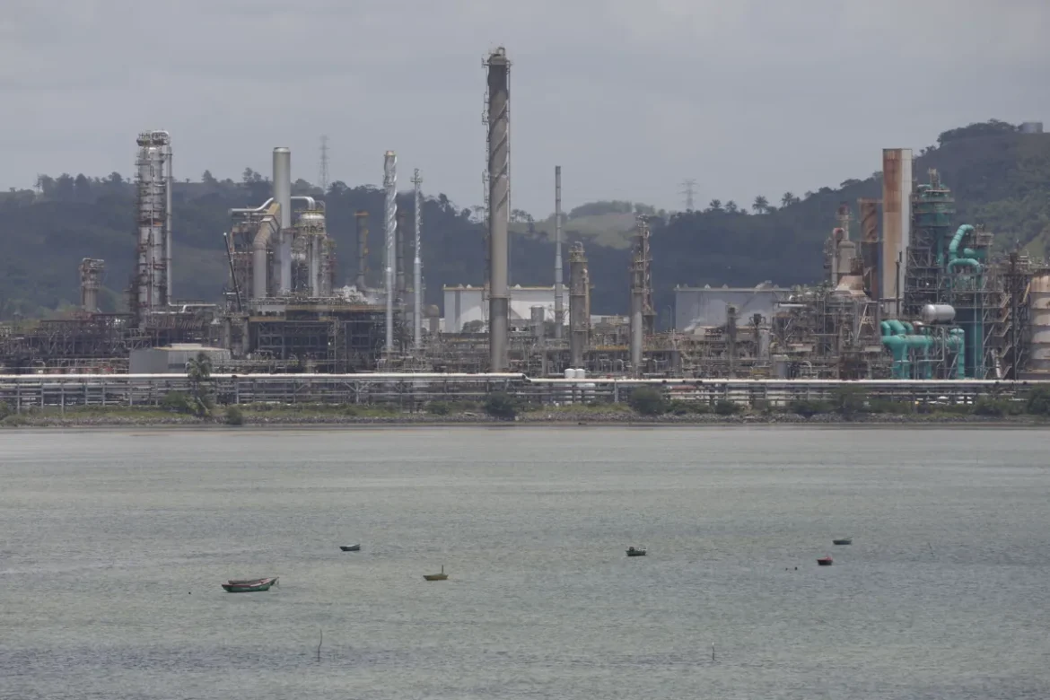 Acelen-admite-producao-reduzida-e-Bahia-pode-ficar0126717000202404220823-ScaleDownProportional