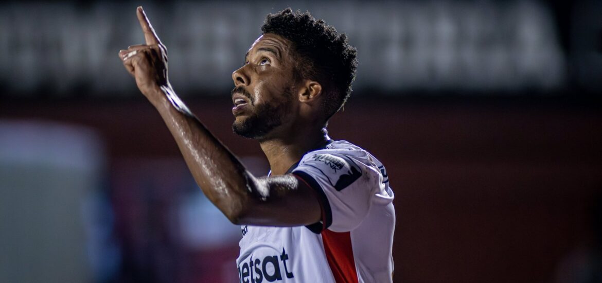151854em-noite-inspirada-de-willian-oliveira-vitoria-bate-o-atletico-mineiro-e-deixa-o-z-4-do-brasileirao-3
