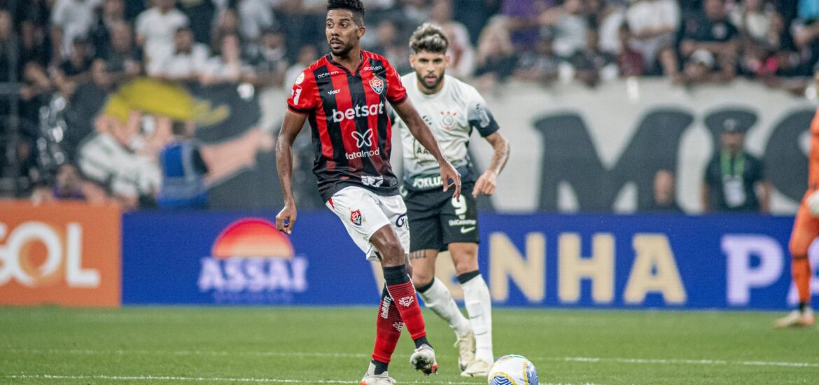 152418vitoria-sofre-gol-no-ultimo-minuto-perde-para-o-corinthians-mas-segue-fora-do-z-4-3