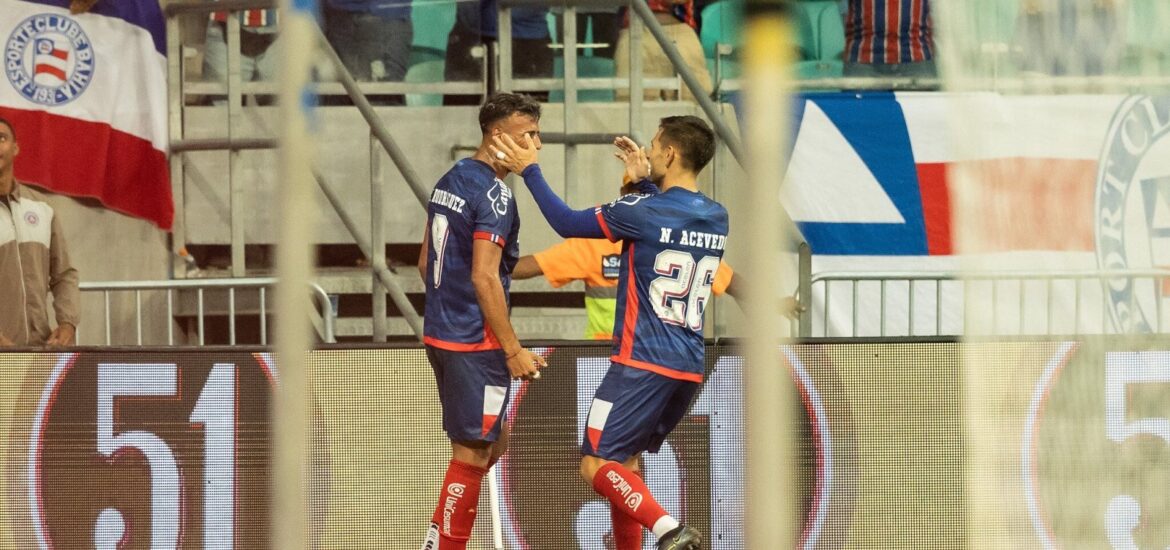 162862,bahia-bate-ceara-se-isola-no-topo-do-grupo-e-garante-classificacao-antecipada-no-nordestao-3