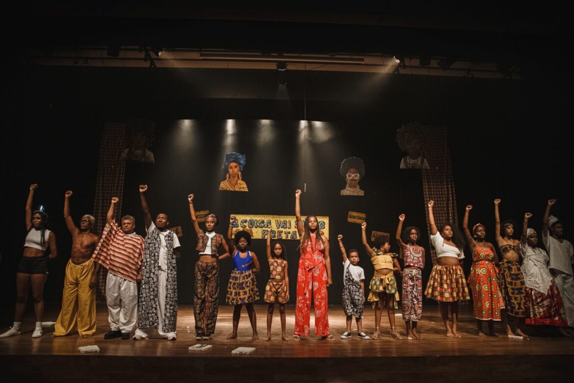 Cia-de-Teatro-JAE-Foto-por-Patricia-Almeida-30-1536×1024