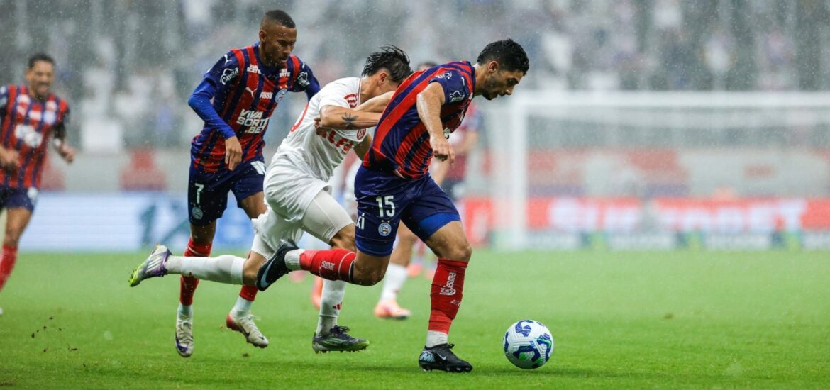 172015,na-fonte-nova-bahia-vence-o-inter-e-assume-o-quinto-lugar-no-brasileirao-3