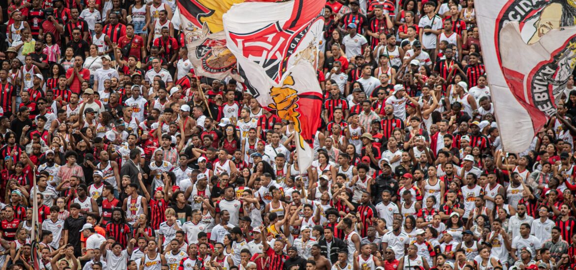 172102,com-mais-de-25-mil-ingressos-vendidos-barradao-tem-expectativa-de-casa-cheia-para-vitoria-x-corinthians-3